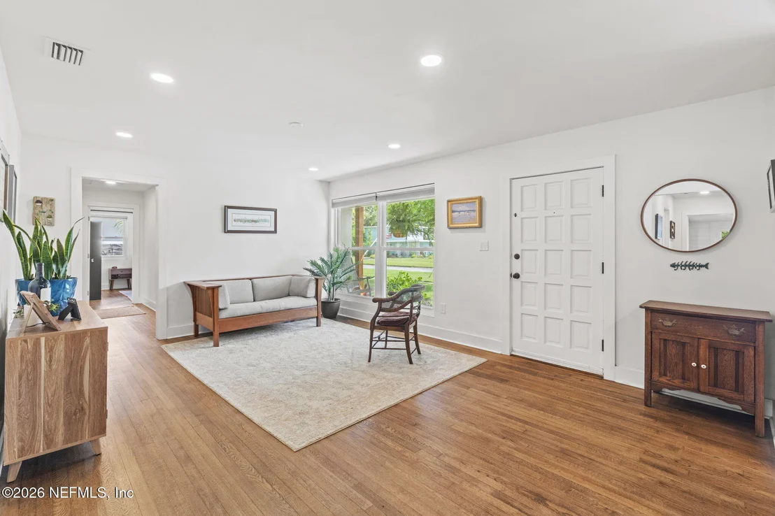 Photo of 406 ARREDONDO Avenue