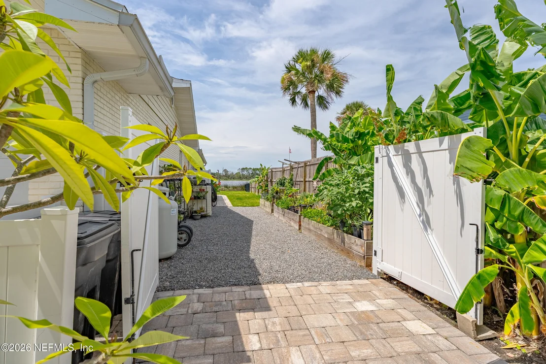 Photo of 5392 HECKSCHER Drive