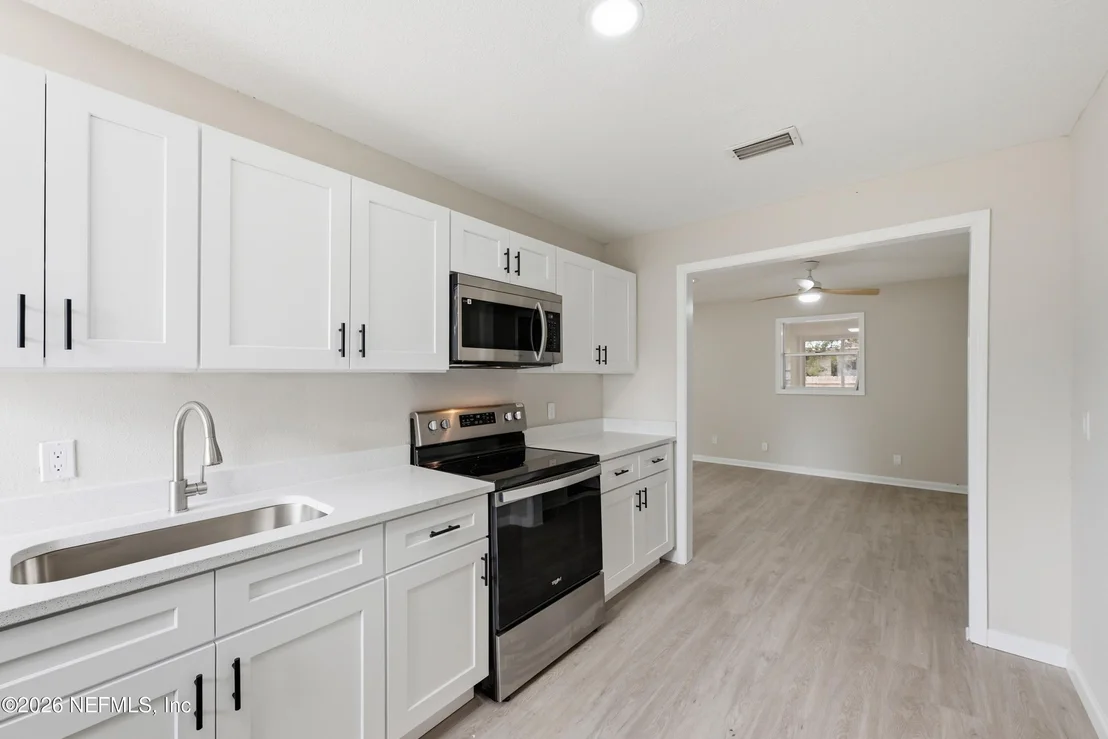 Photo of 6039 GLENN ROSE Drive