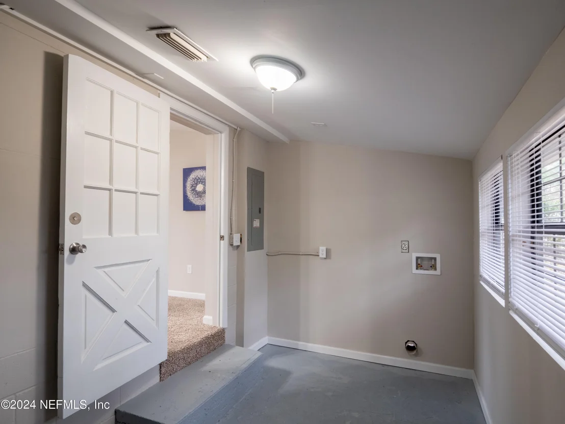 Photo of 6873 LENOX Avenue