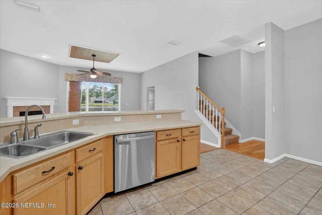 Photo of 1412 WALNUT CREEK Drive