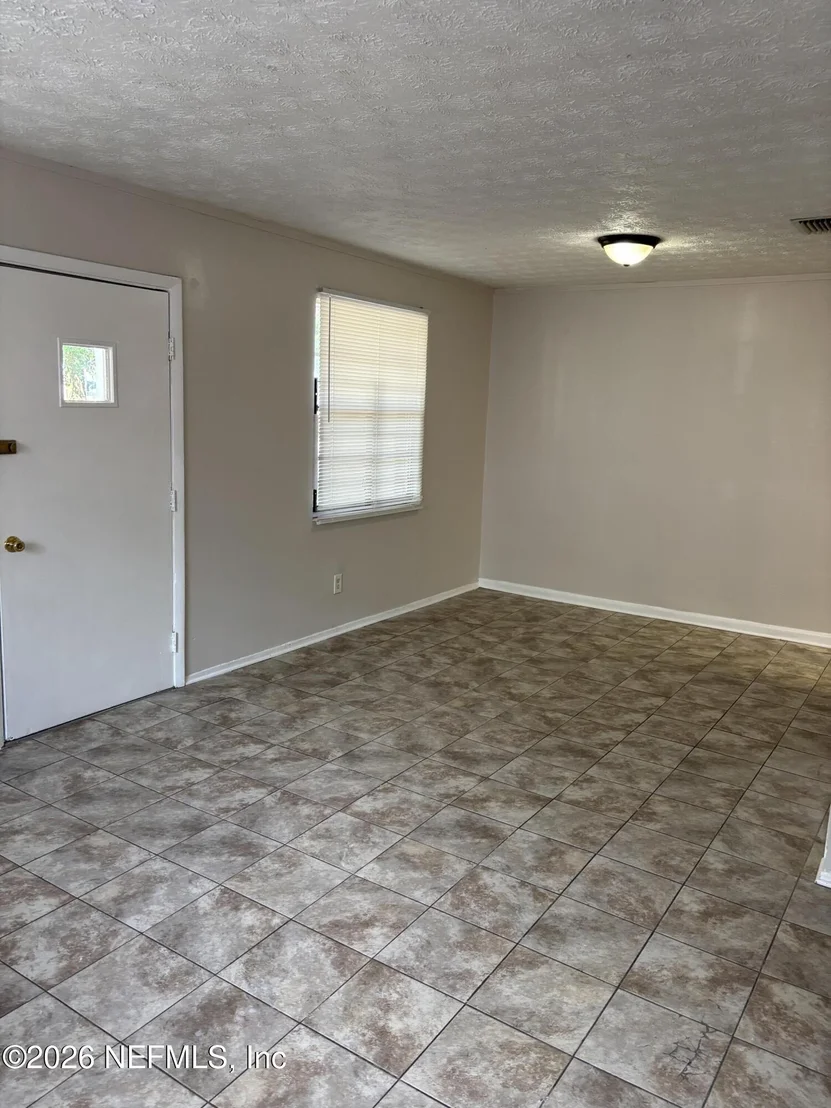 Photo of 2502 ROBERT Street