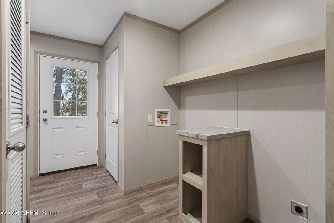 Photo of 6109 CENTER Circle