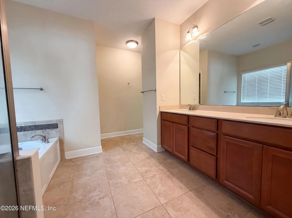 Photo of 288 CAMERON Drive