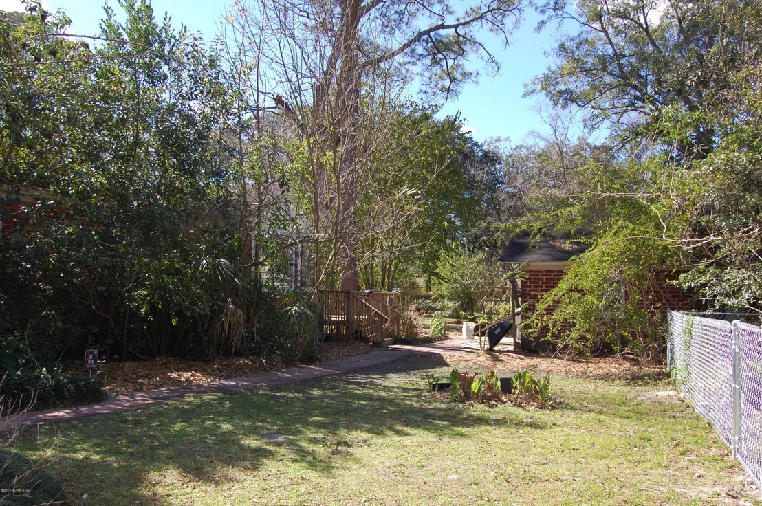 Photo of 2649 COMMUNITY Road