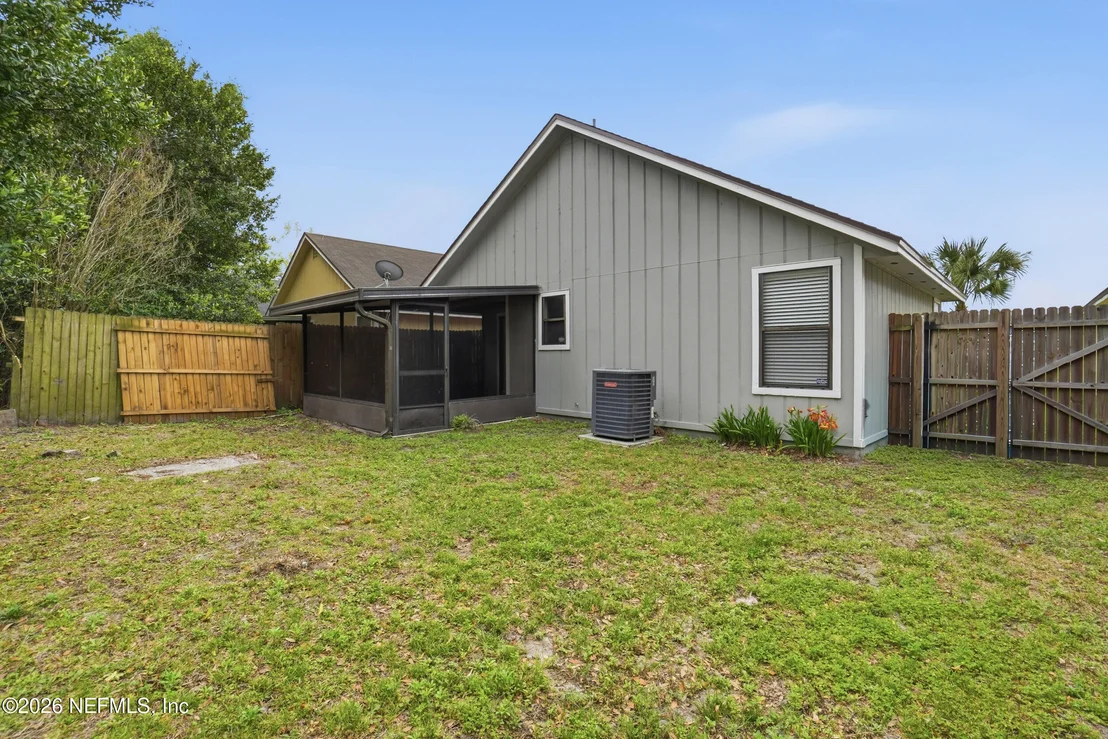 Photo of 8761 PINEVALLEY Lane