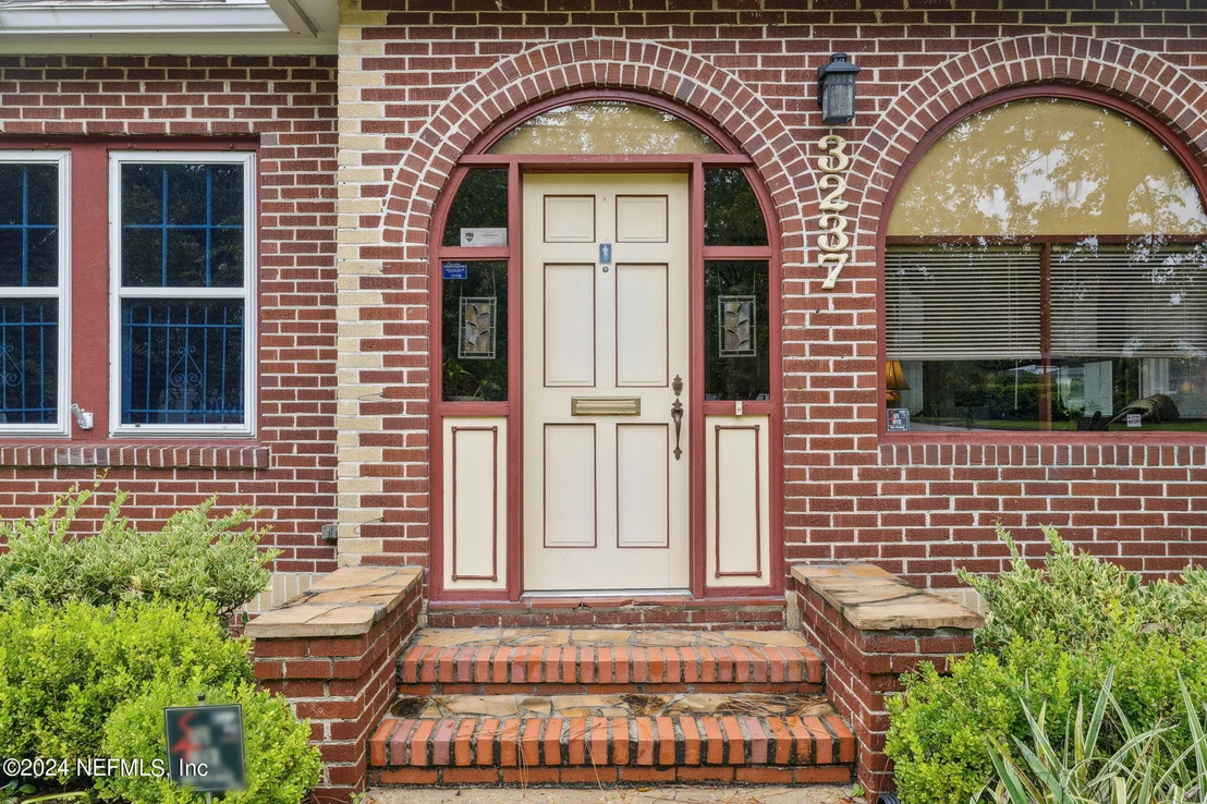 Photo of 3237 RANDALL Street