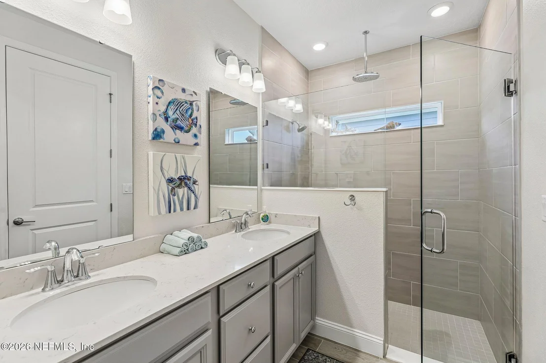 Photo of 717 STILLWATER Boulevard