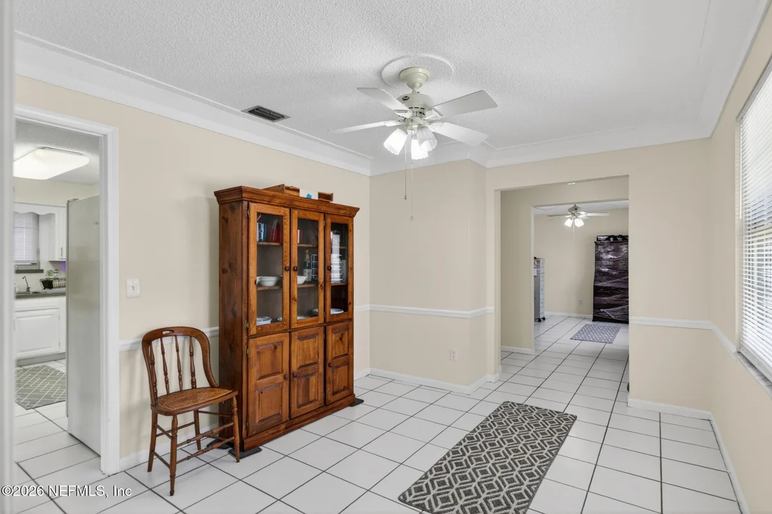Photo of 1411 FOREST Lane