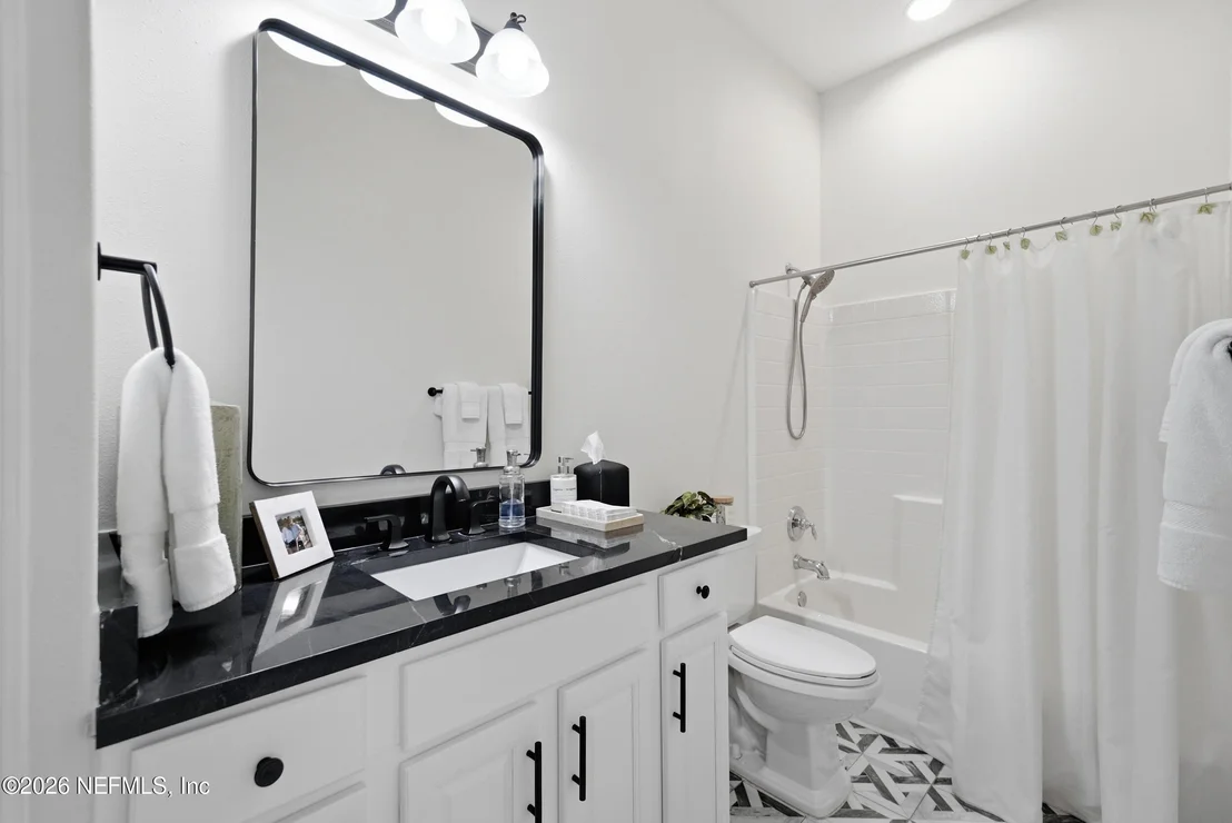 Photo of 804 STELLING Court