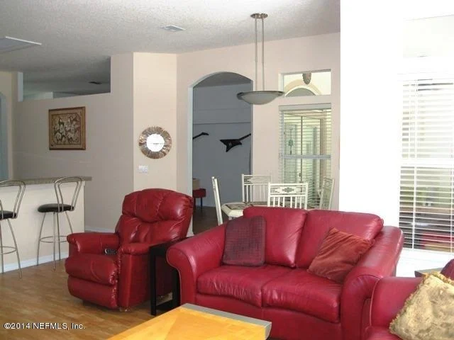 Photo of 212 Bobolink Place