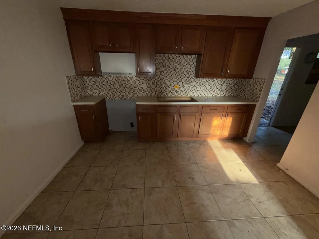 Photo of 6880 TINKERBELL Lane
