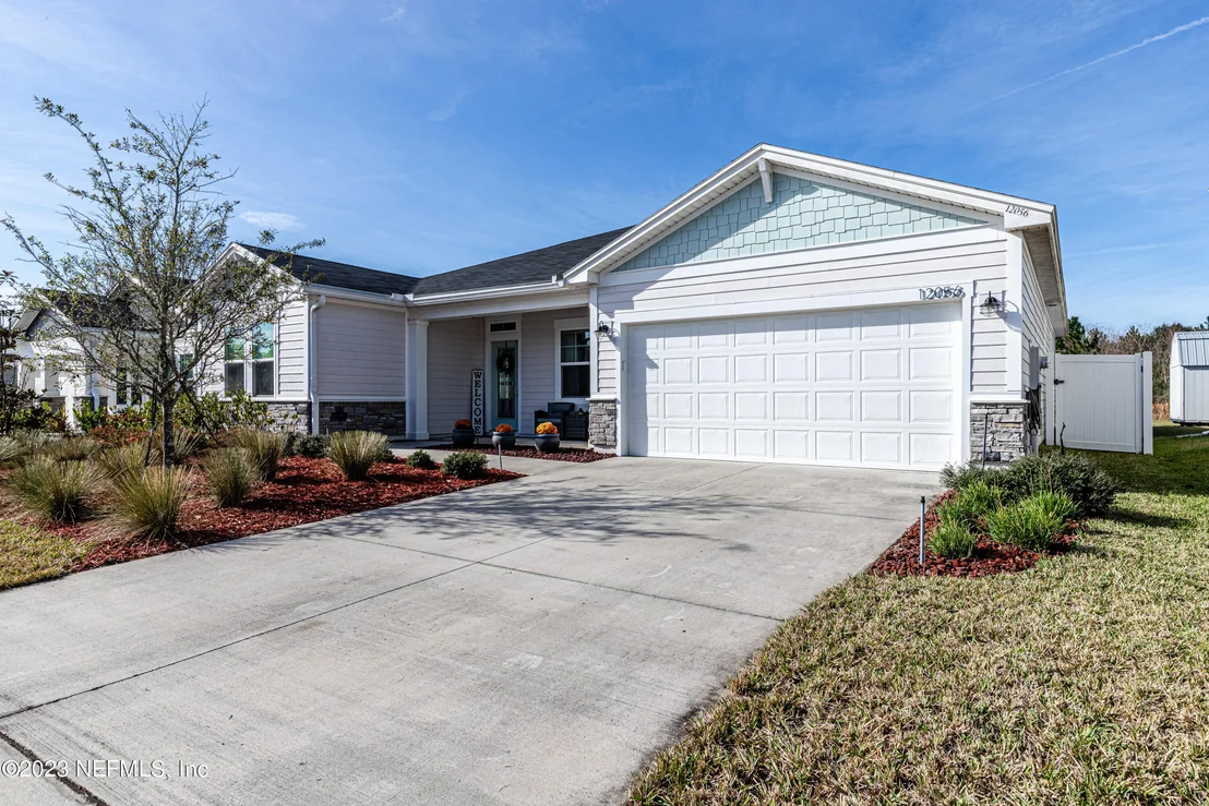 Photo of Unit 6 at 12056 BRIDGEHAMPTON Road