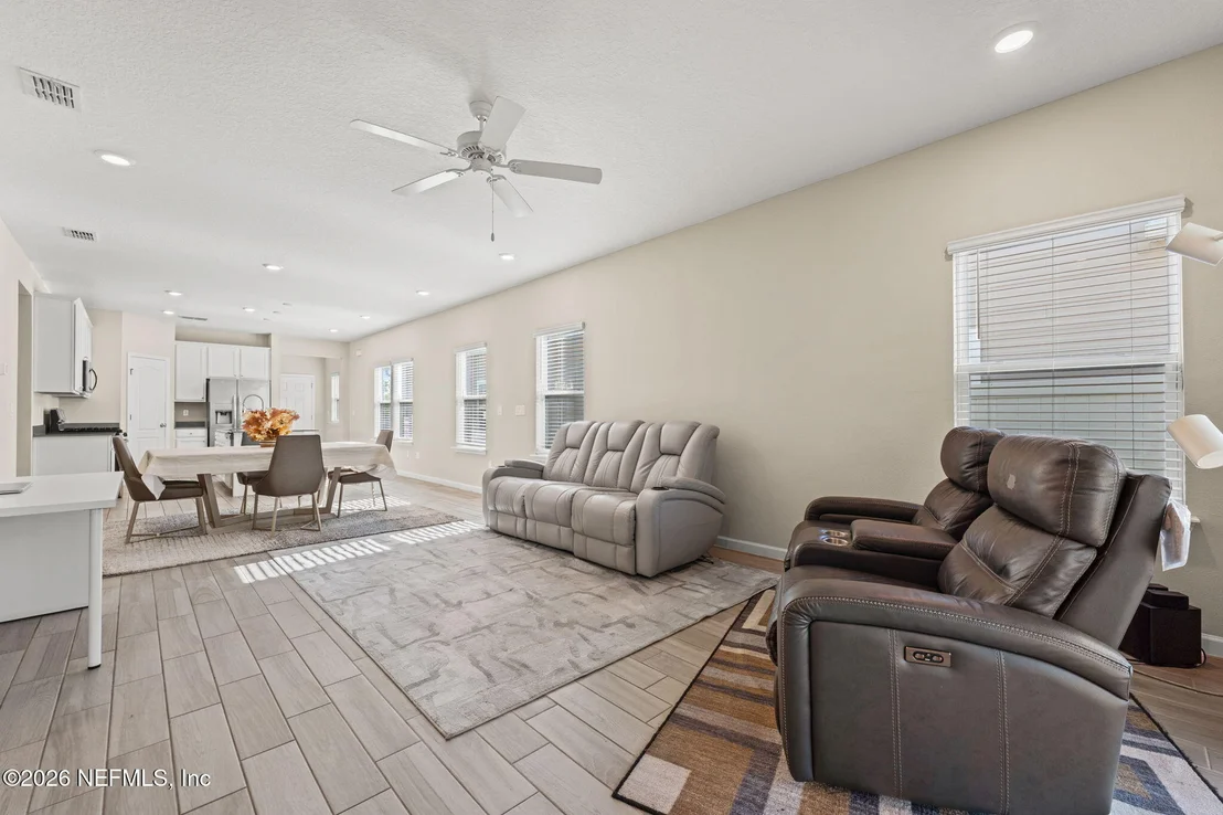Photo of 31 CRYSTAL CREST Lane