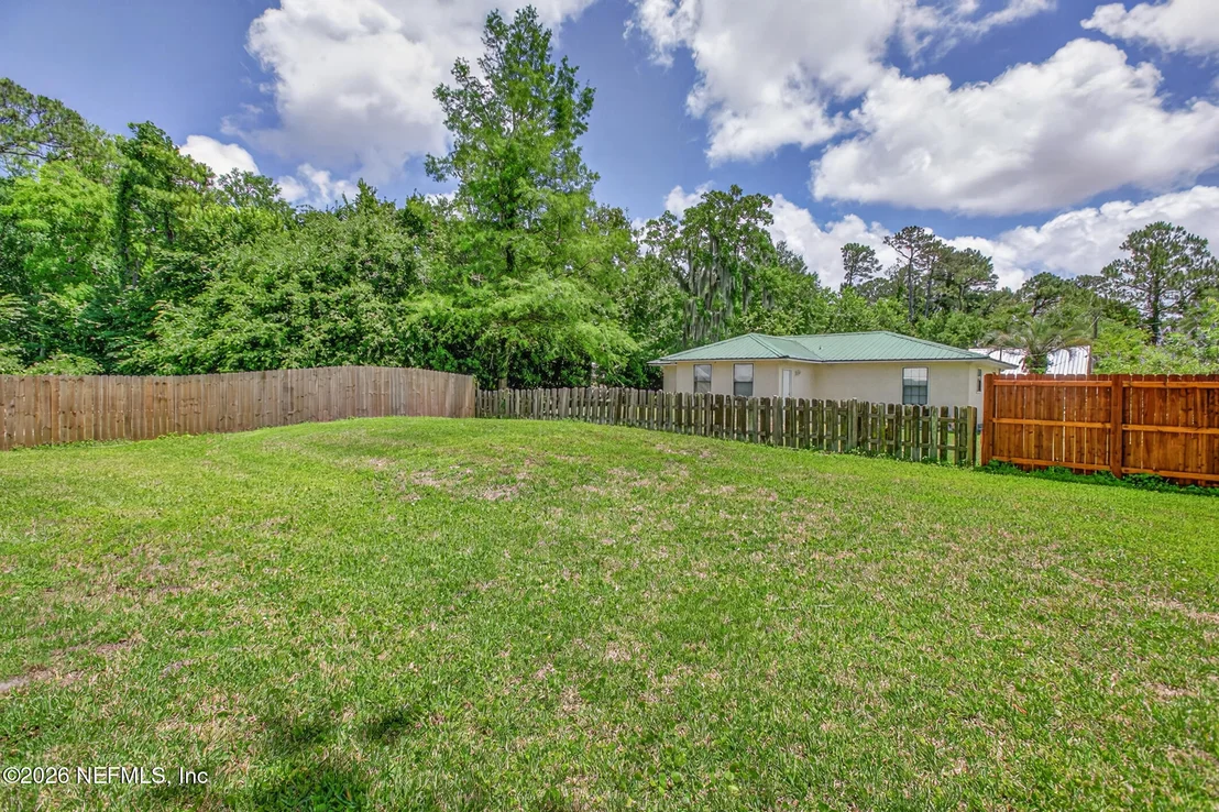 Photo of 407 POMONT Avenue