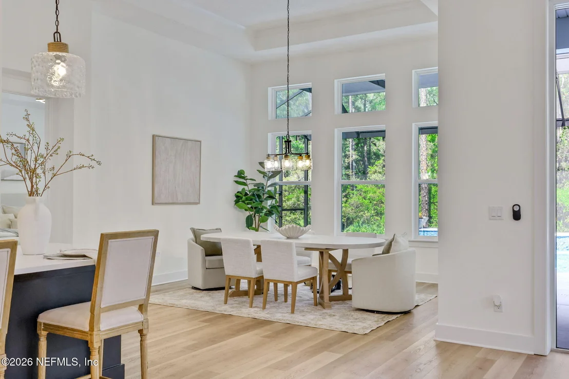 Photo of 446 PALM CREST Drive