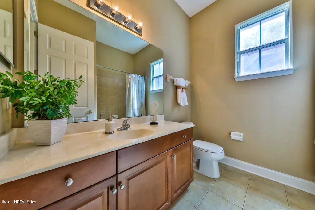 Photo of 812 N END Street