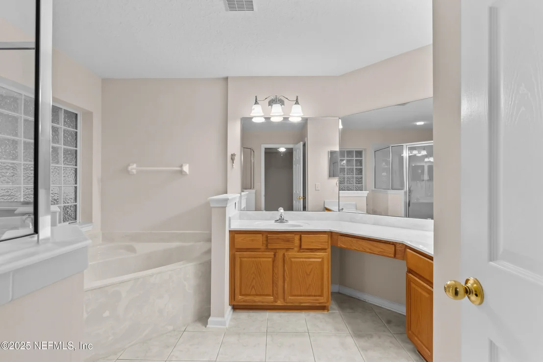 Photo of 648 E TROPICAL TRACE