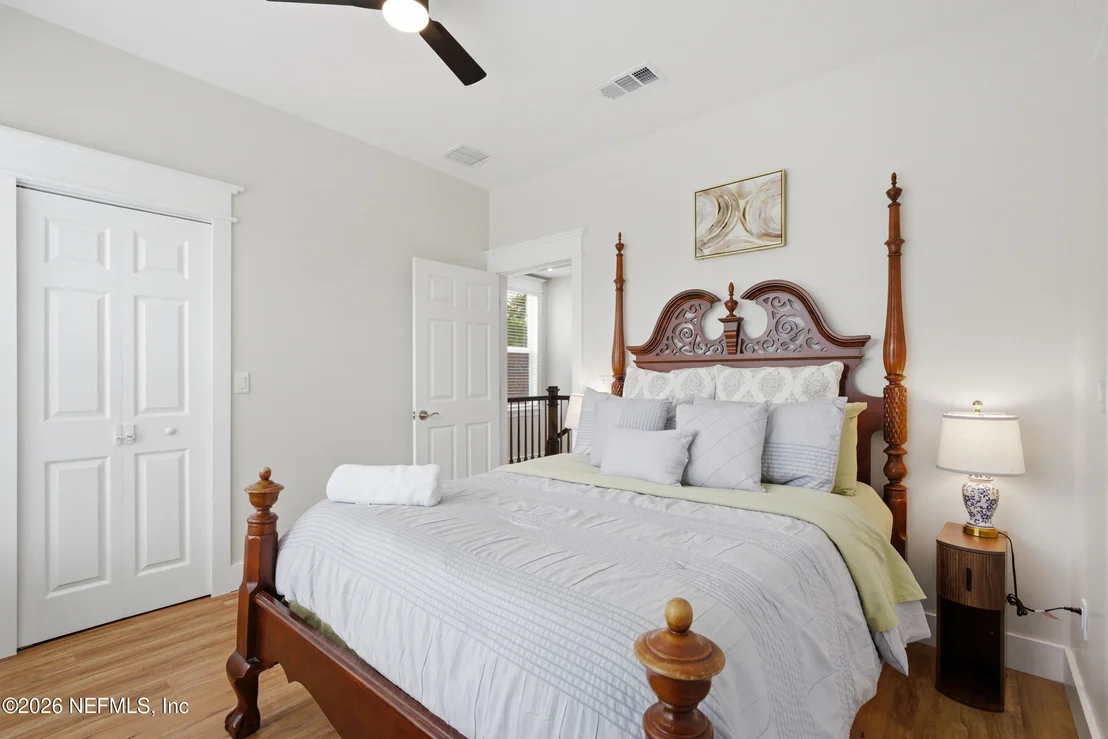 Photo of 1217 WALNUT Street