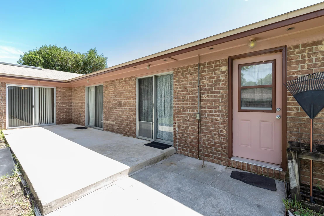 Photo of 184 DEBARRY Avenue