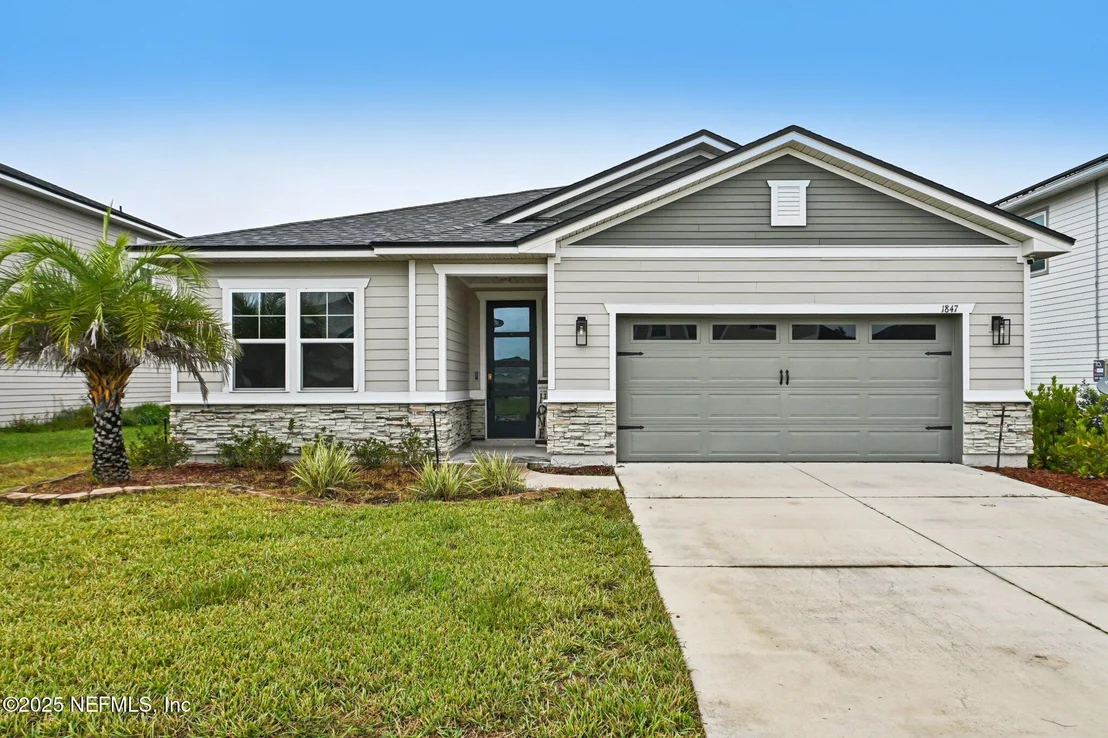 Photo of 1847 AMBERLY Drive