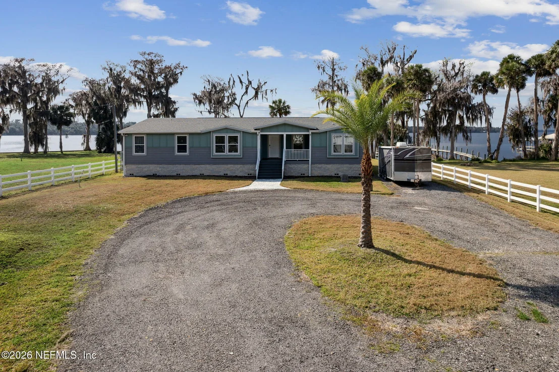 Photo of 208 LAKE GEORGE POINT Drive