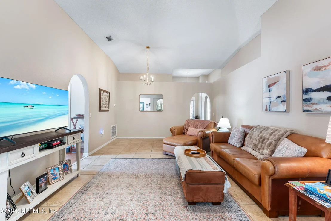 Photo of 2274 PEERLESS Lane W