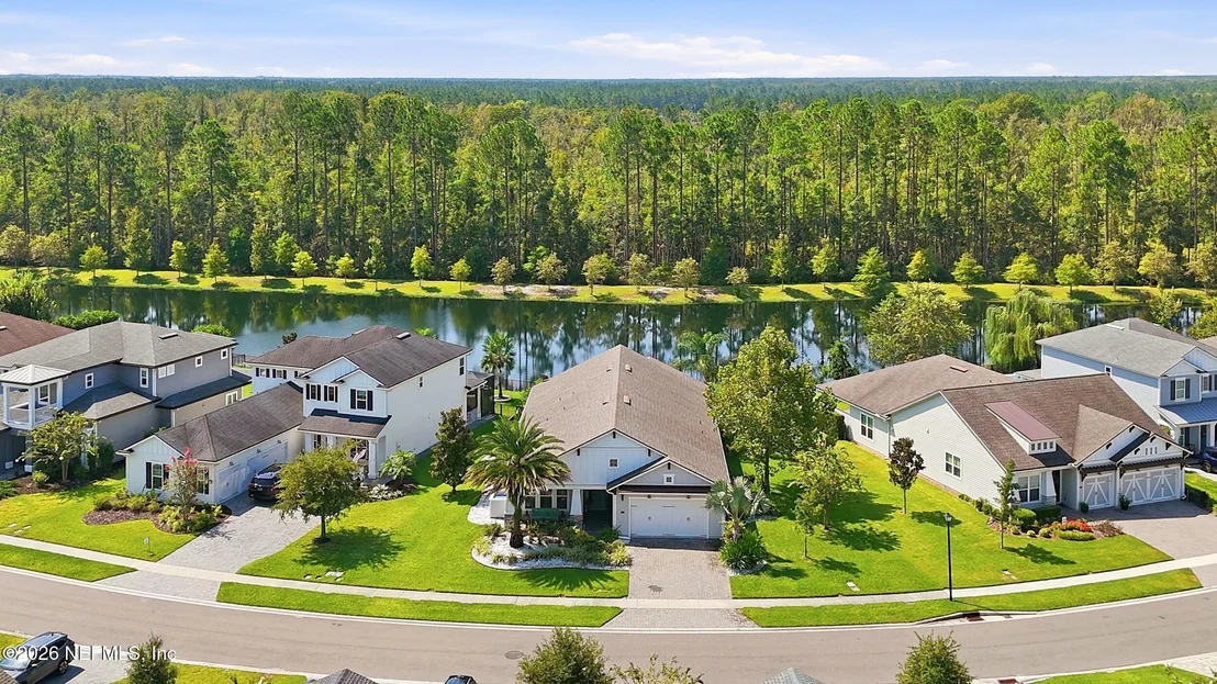 Photo of 220 PINE HAVEN Drive