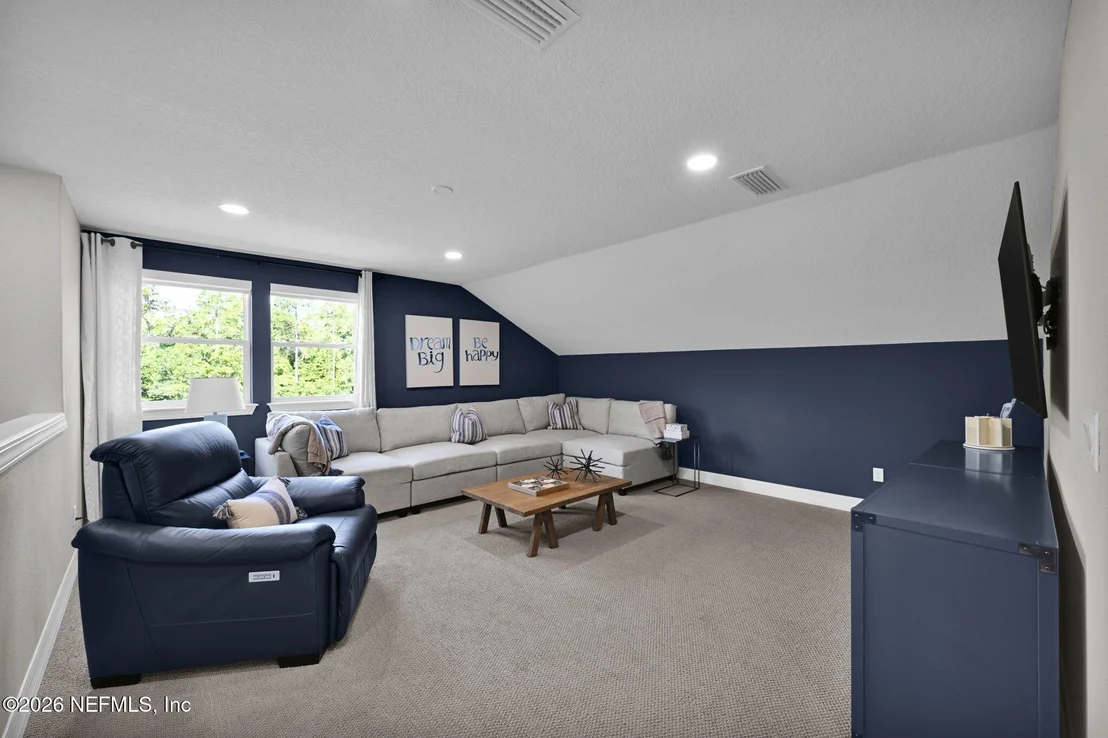 Photo of 82 GLENHURST Avenue