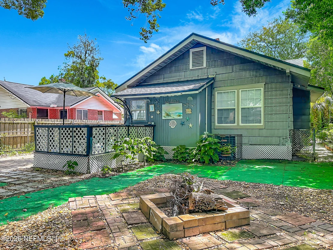 Photo of 7022 ALPINE Street