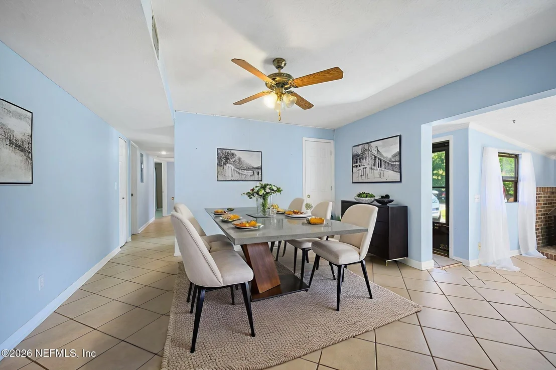 Photo of 431 VALDERIA Drive