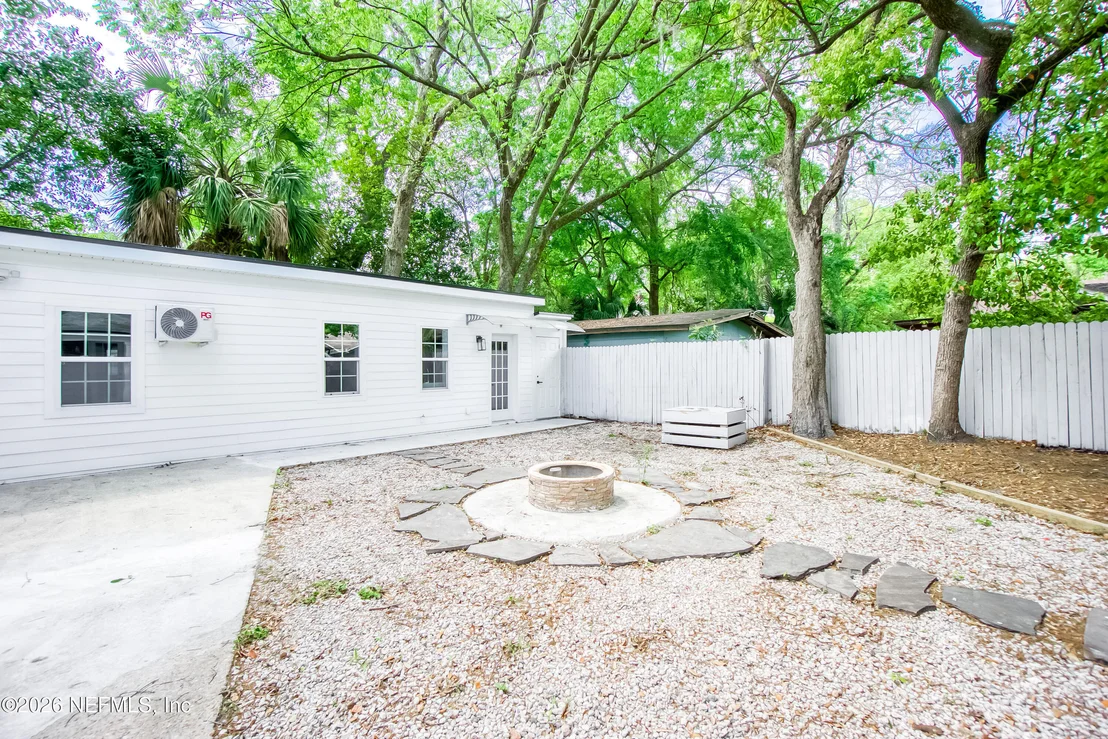 Photo of 3544 COLLEGE Place