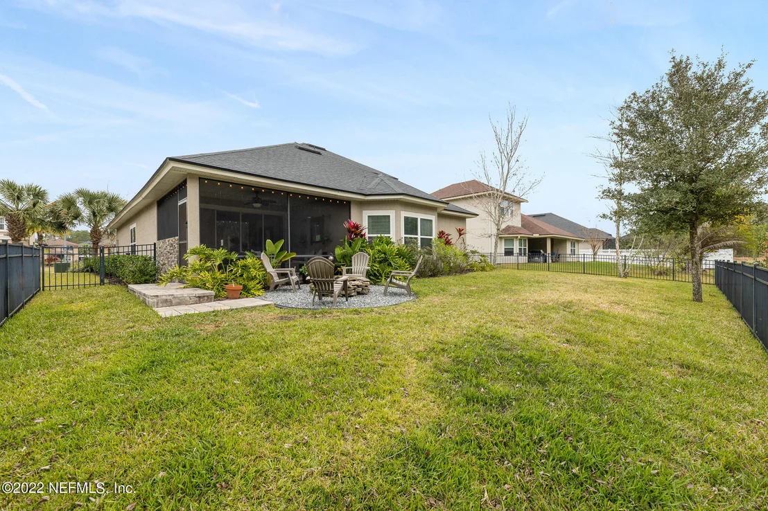 Photo of 212 ELLSWORTH Circle