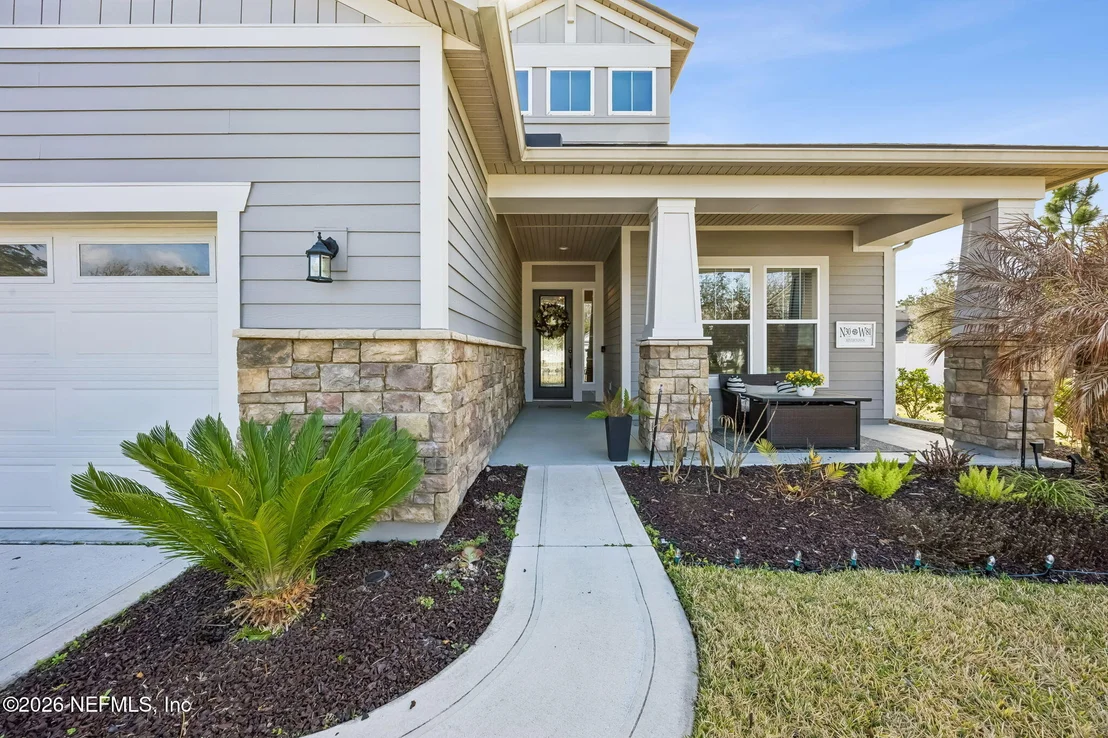 Photo of 225 CLOVERBROOK Road