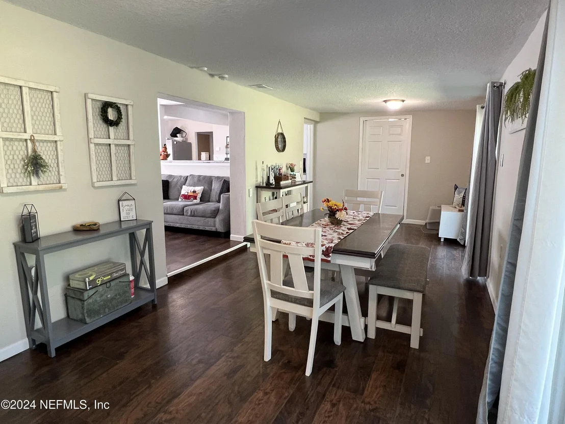 Photo of 5519 RIVER FOREST Drive