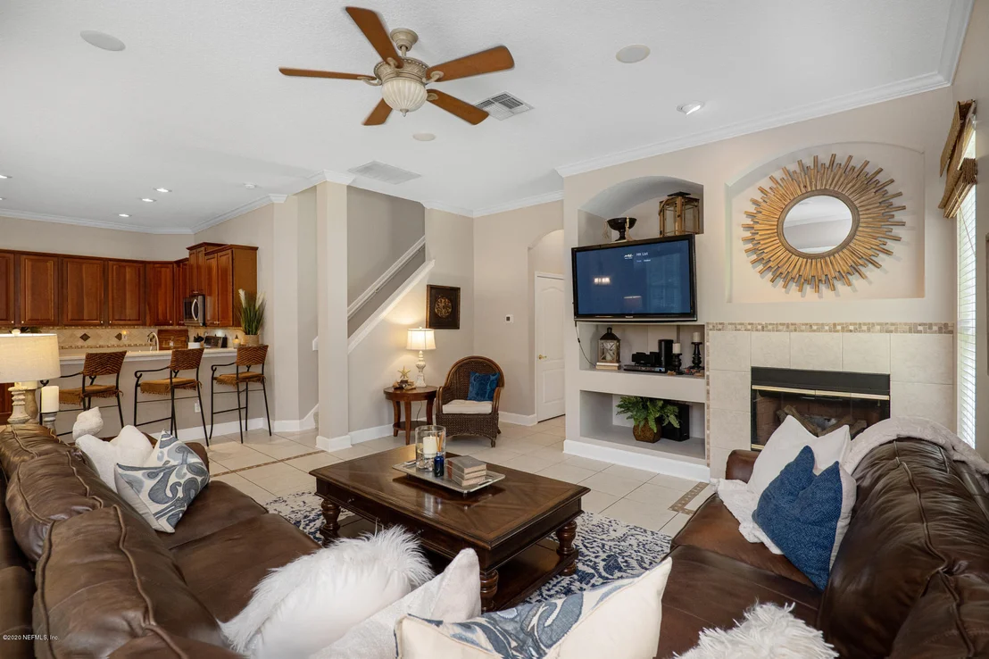 Photo of 1720 E COBBLESTONE Lane