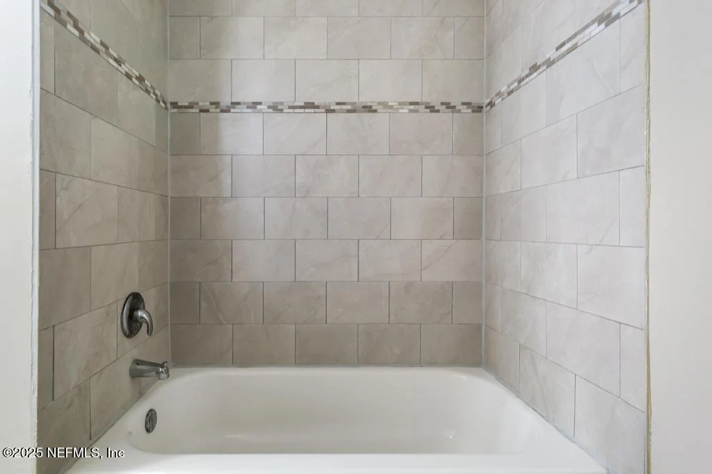 Photo of 5803 GERANIUM Road