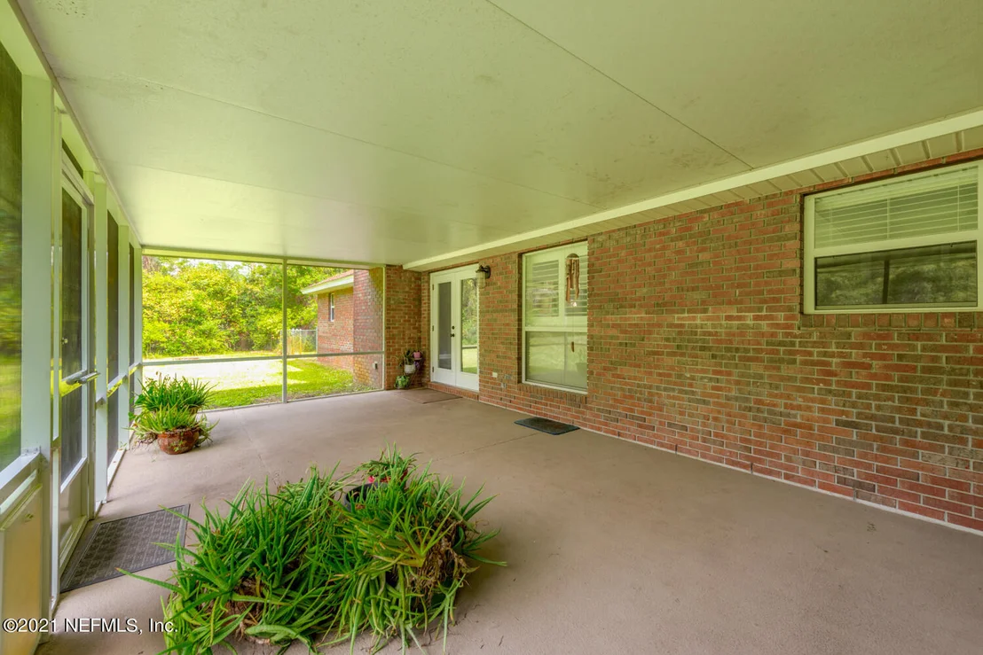 Photo of 370 CIRCLE Drive W