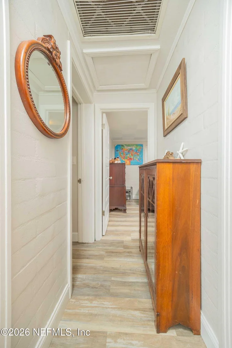 Photo of 6 DOUGLAS Avenue