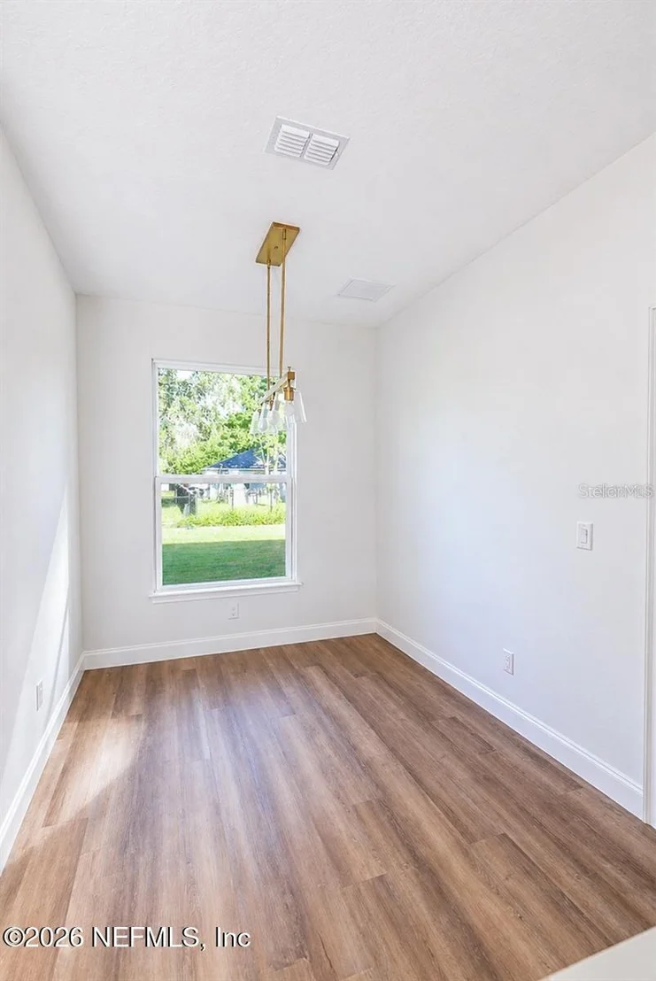 Photo of 14 RENSHAW Drive