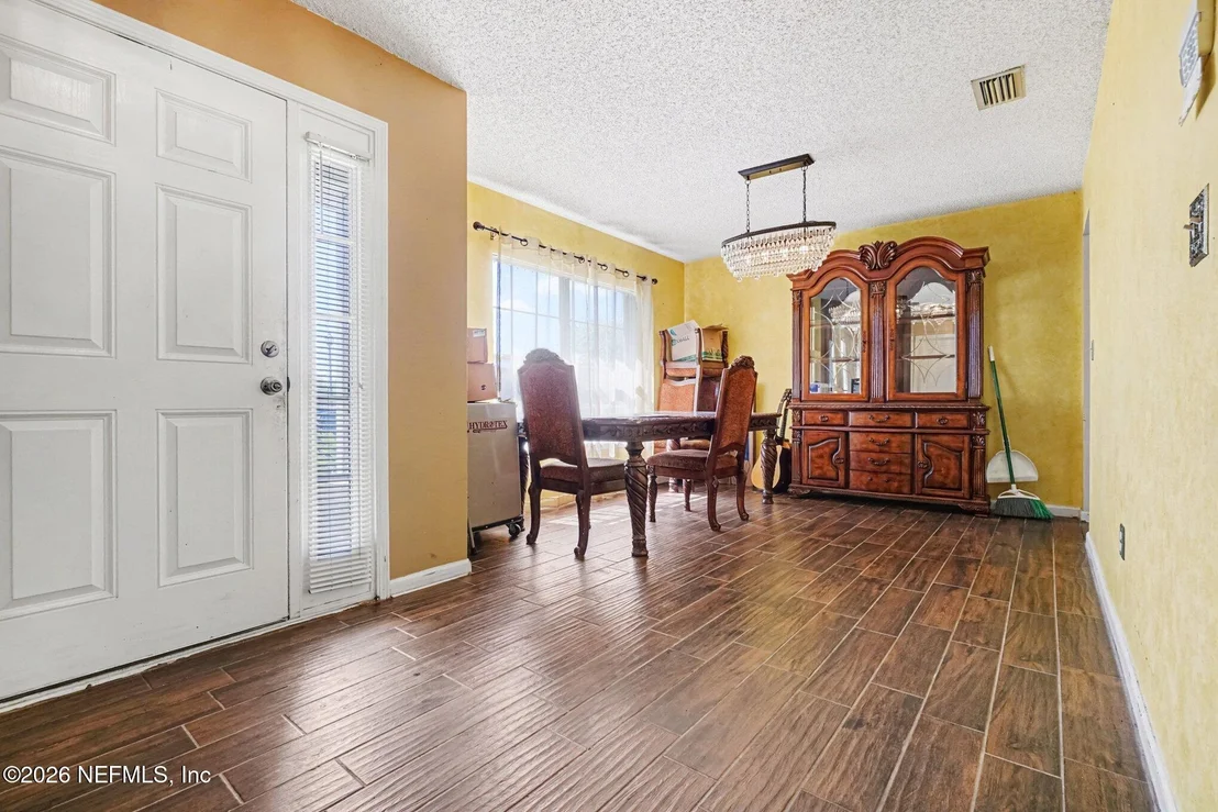 Photo of 6525 SILK LEAF Lane