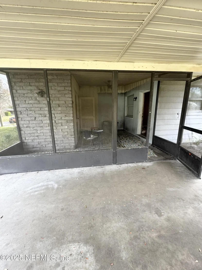 Photo of 7018 ARQUES Road