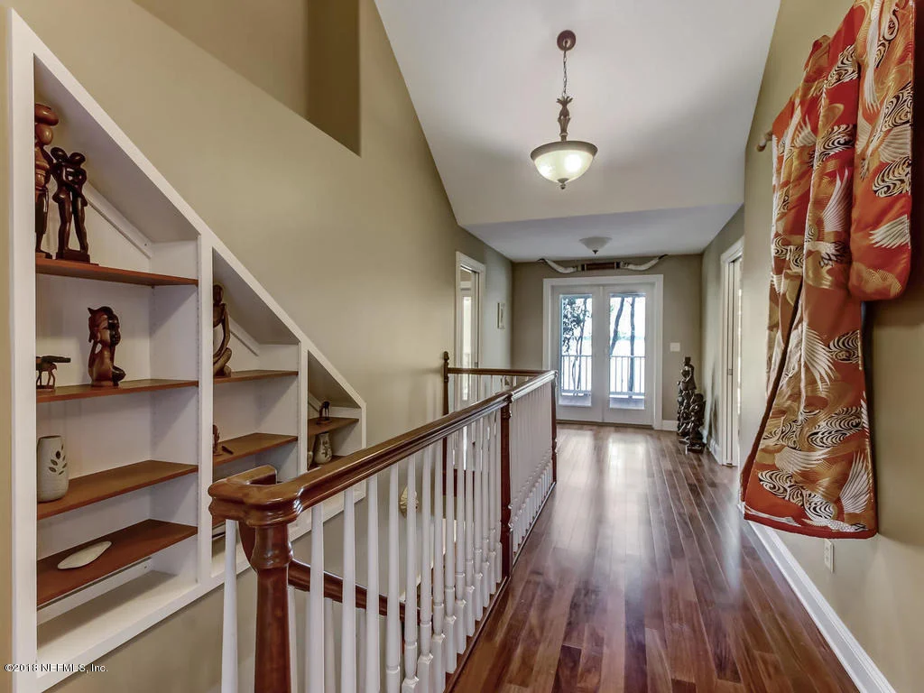 Photo of 595 W RIVER Road