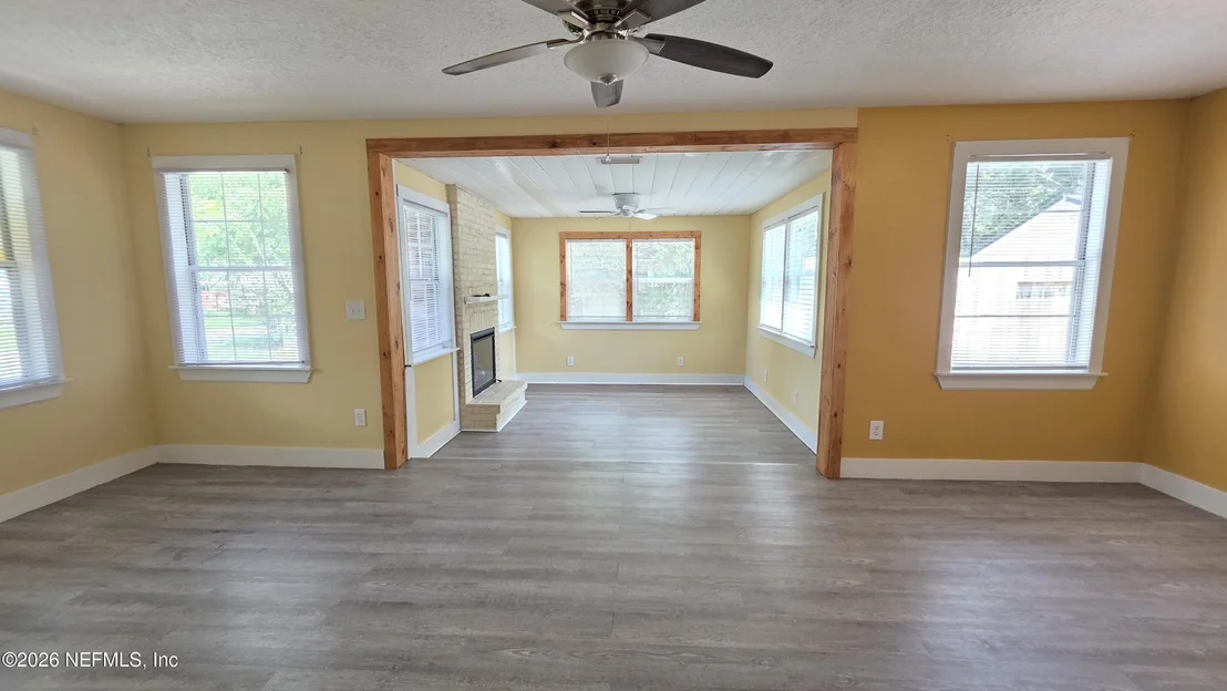 Photo of 9049 JACKSON Avenue