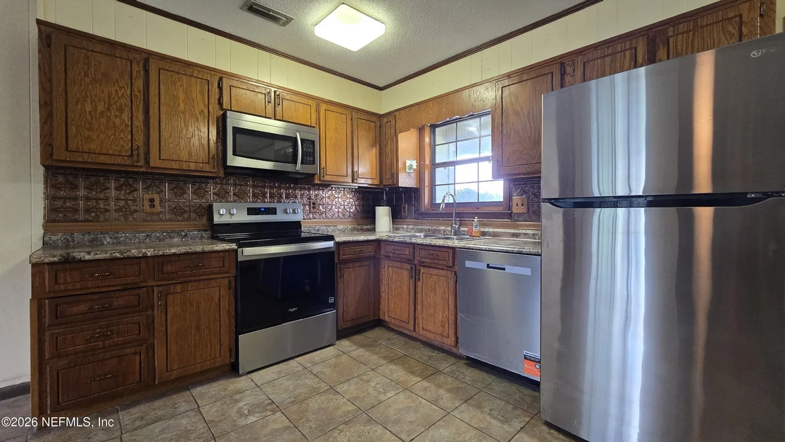 Photo of 1017 PINEVIEW Circle SW