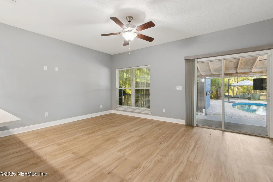 Photo of 16199 SHELLCRACKER Road