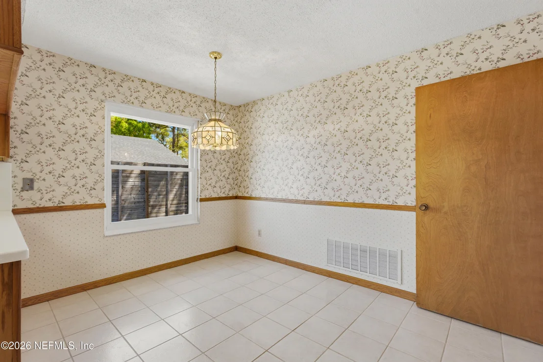 Photo of 1618 BRISTOL Place