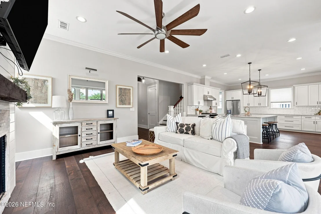 Photo of 760 PARADISE Lane