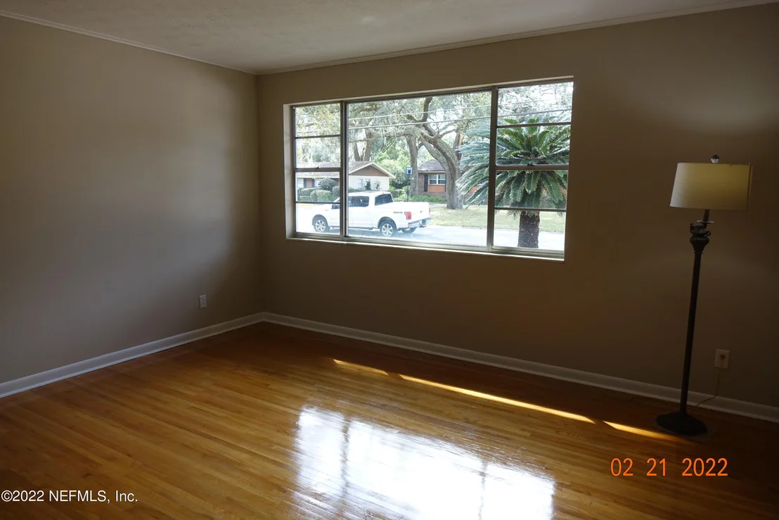 Photo of 1675 MT. VERNON Drive