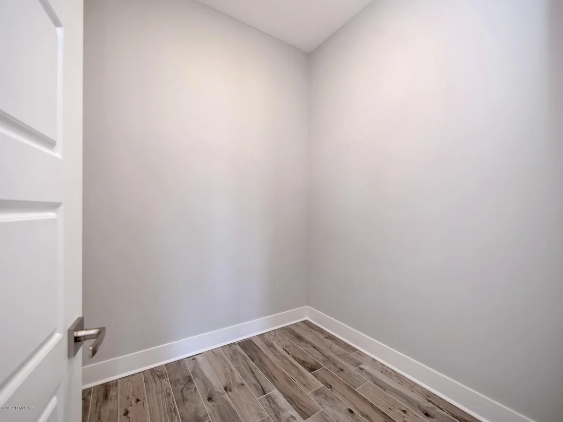 Photo of 230 DAVIS Street